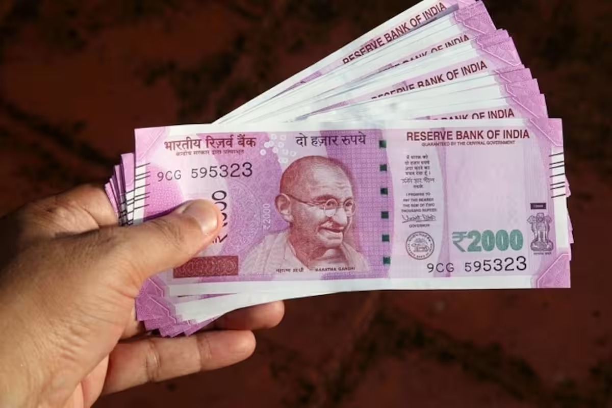 'RBI extends deadline to exchange, deposit Rs 2,000 notes till October 7'